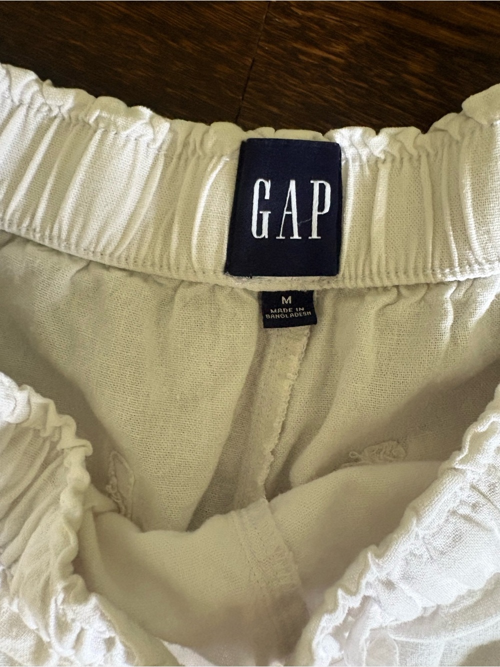 GAP white shorts with elastic waist - Picture 2 of 3